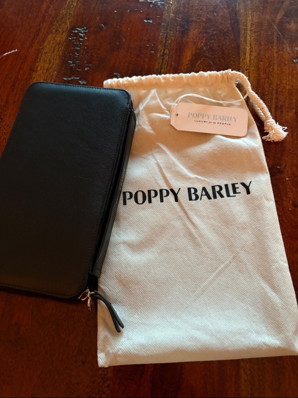 Poppy Barley Black Leather Zip 4 person passport holder - Picture 2 of 3
